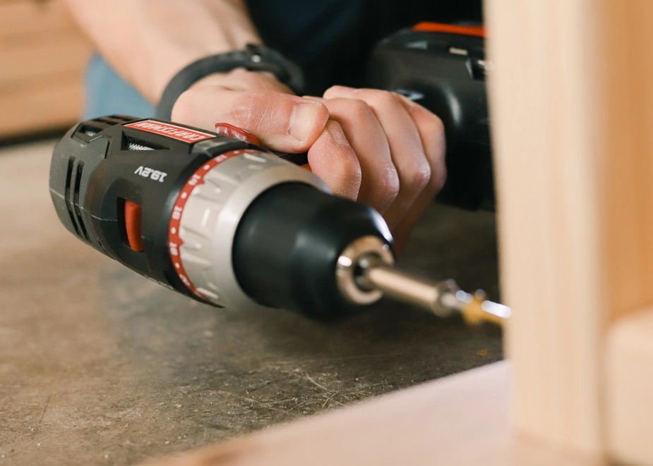 Möbelmontage bei einem Umzug von Hamburg nach Bremen